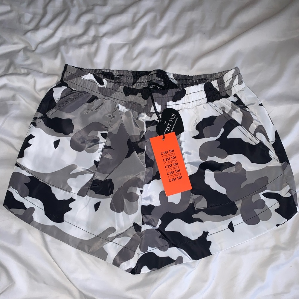 brand new camo shorts from forever 21